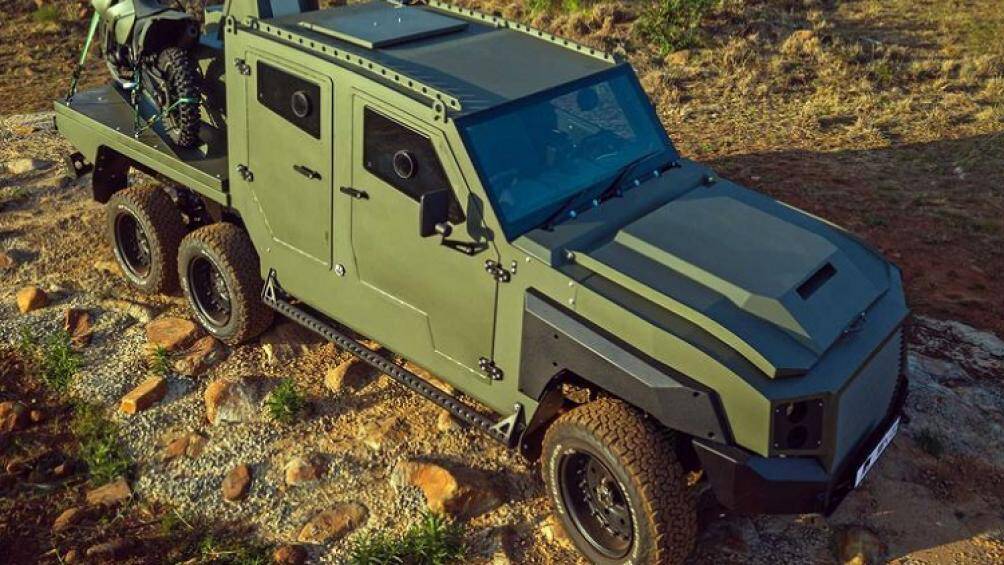 Để thực hiện bản độ, SVI đã thay đổi hoàn toàn kết cấu khung trên Land Cruiser bằng việc gia cố gầm xe và bổ sung trục thứ 3