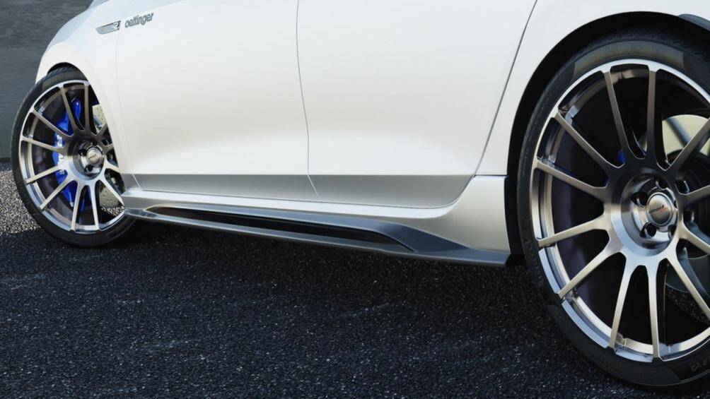 Xe cũng được nâng cấp với bộ cùm phanh được chính hãng độ phát triển