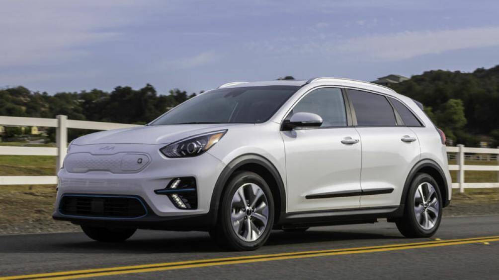 4. Kia Niro EV (phạm vi hoạt động mỗi lần sạc đầy: 385 km)
