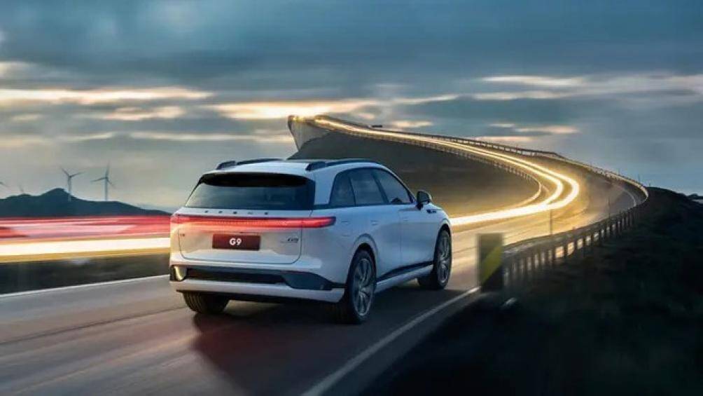 XPeng G9 2023 sở hữu các công nghệ an toàn hiện đại gồm: 2 cảm biến Lidar, 12 camera, 5 radar sóng milimet và 12 cảm biến siêu âm