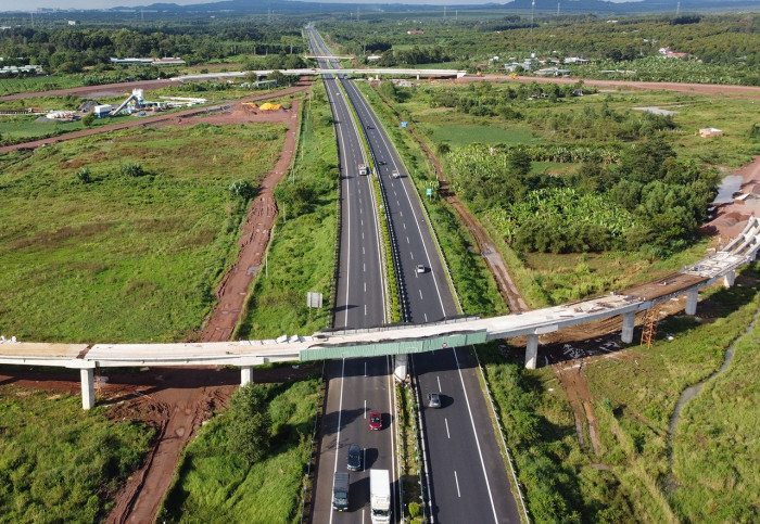 Đầu tư nhiều đường kết nối sân bay Long Thành