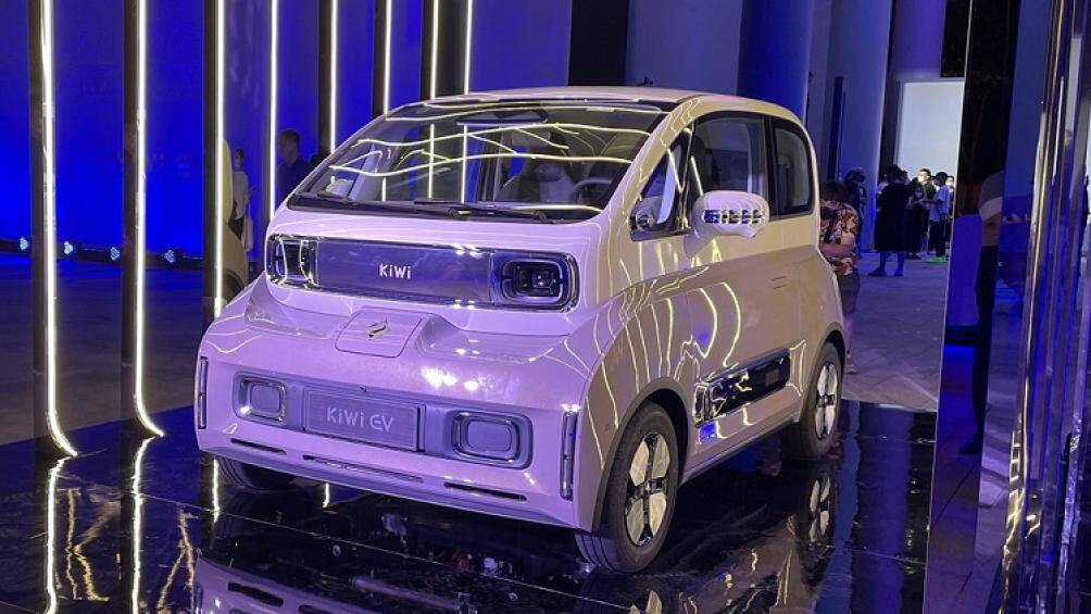 Thương hiệu Baojun của tập đoàn General Motors (GM) vừa giới thiệu phiên bản mới của mẫu ô tô điện giá rẻ KiWi EV 2023 tại Trung Quốc
