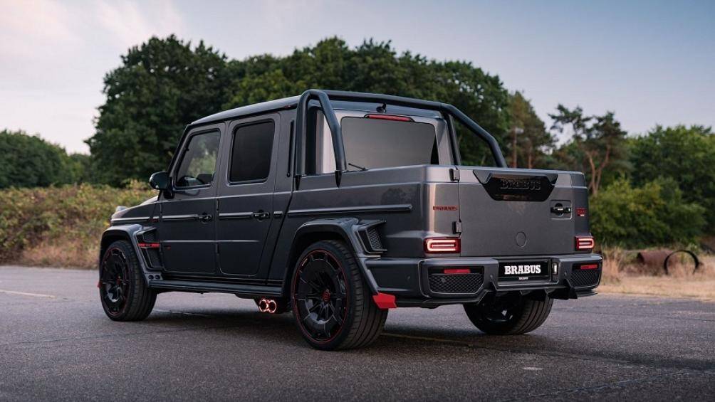 Brabus P 900 Rocket Edition được kết hợp giữa thân xe bán tải dài cùng với khung gầm thấp