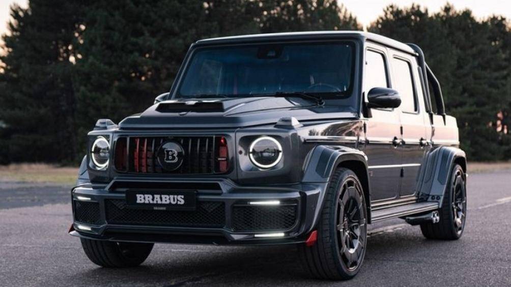 Bộ kit thân rộng bằng sợi carbon của xe cũng được điều chỉnh để phù hợp với kết cấu của một chiếc xe bán tải