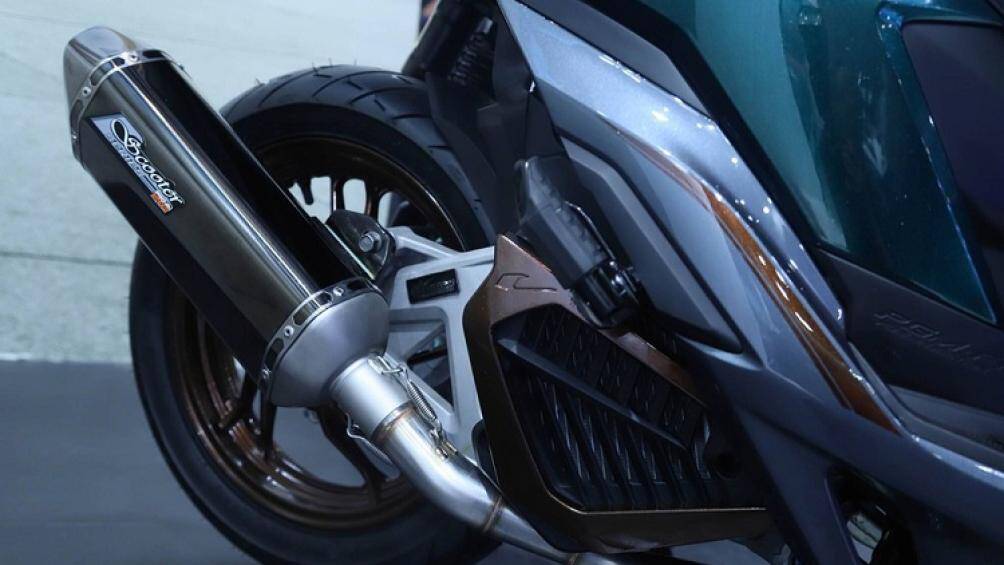 "Trái tim" của Honda Vario 125 Hyper Sporty vẫn là động cơ ESP 4 thì, SOHC, phun xăng điện tử, làm mát bằng dung dịch, dung tích 125 cc như bản thường