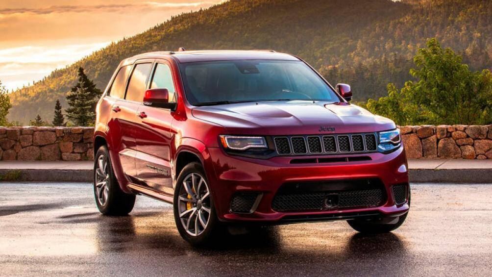 3. Jeep Grand Cherokee Trackhawk 2021 (công suất tối đa: 707 mã lực)