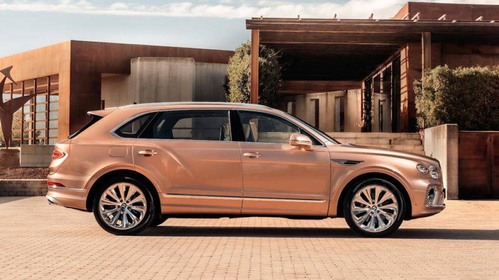 9. Bentley Bentayga Speed 2023 (công suất tối đa: 626 mã lực)