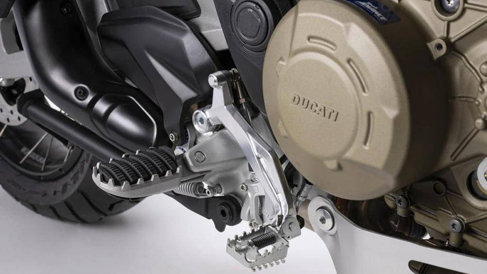 Multistrada V4 Rally vẫn được trang bị động cơ sản sinh 170 mã lực và mô-men xoắn cực đại 121 Nm