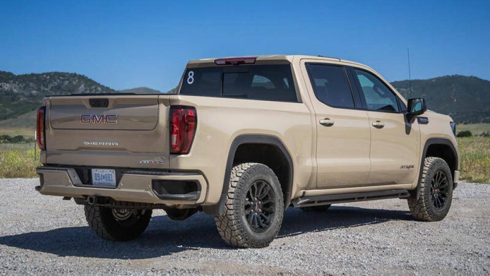 8. GMC Sierra 2022 (giá khởi điểm: 31.200 USD)