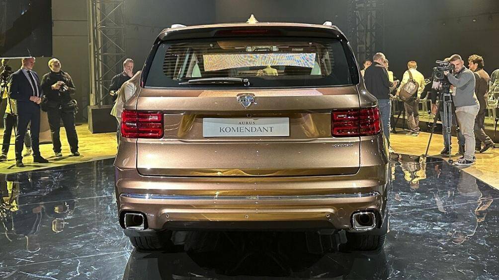 Cung cấp sức mạnh cho xe là động cơ hybrid V8, 4.4L tăng áp kép, sản sinh công suất tối đa 590 mã lực và mô-men xoắn cực đại 880 Nm