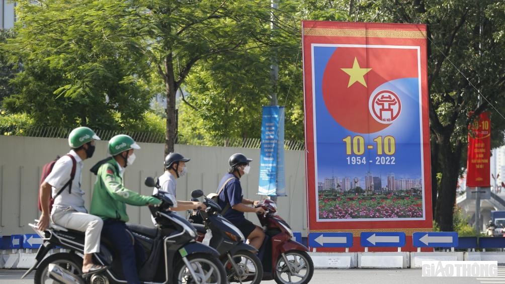 Thông điệp của những tấm pano, áp phích, băng rôn,… cho thấy Hà Nội là thành phố vì hòa bình, một đô thị văn minh, hiện đại, xứng tầm là Thủ đô của một đất nước năng động, đổi mới và phát triển.