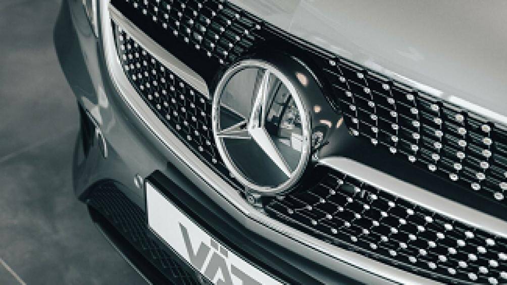 Hãng độ của Đức cũng điều chỉnh động cơ của V300d của xe lên công suất 269 mã lực và mô-men xoắn 570 Nm