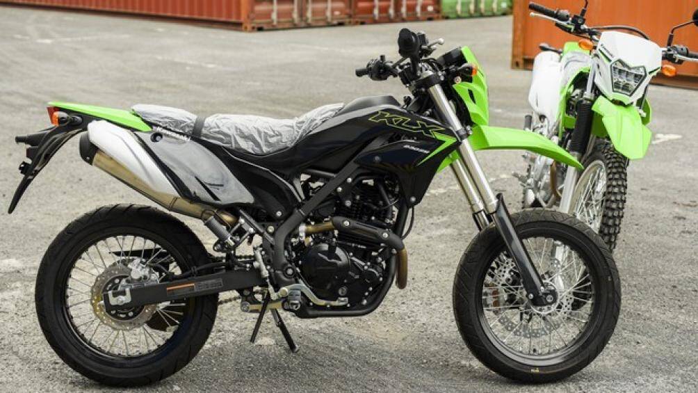 Mẫu xe này gồm có 3 phiên bản được nhập nguyên chiếc từ Indonesia gồm: R, S và SM