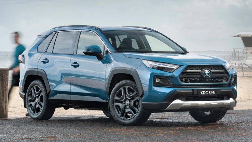 2. Toyota RAV4 (doanh số: 521 nghìn chiếc)