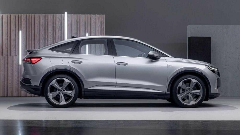 Chiếc SUV điện hạng sang được trang bị bộ mâm đa chấu hợp kim kích thước 19-21 inch tùy theo từng phiên bản