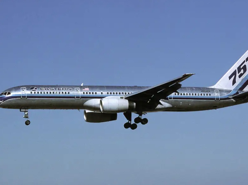 Trước khi được bàn giao cho Honeywell năm 2005, chiếc Boeing 757 từng phục vụ cho hãng hàng không Eastern Air Lines tới năm 1995 và sau đó là các hãng bay Airtours International Airways và MyTravel Airways. Ảnh - Planespotters