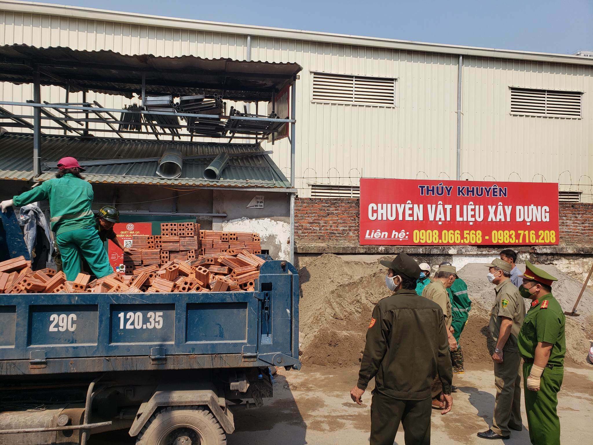 Việc ra quân, xử lý triệt để việc lấn chiếm lòng đường, vỉa hè để đảm bảo ATGT, môi trường và mỹ quan đô thị.