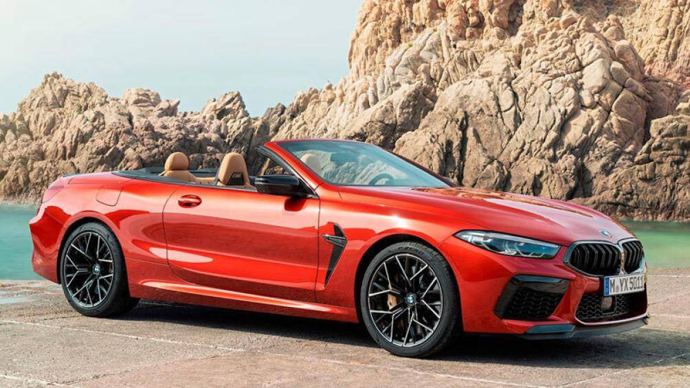4. BMW M8 Convertible (giá khởi điểm: 139.500 USD)