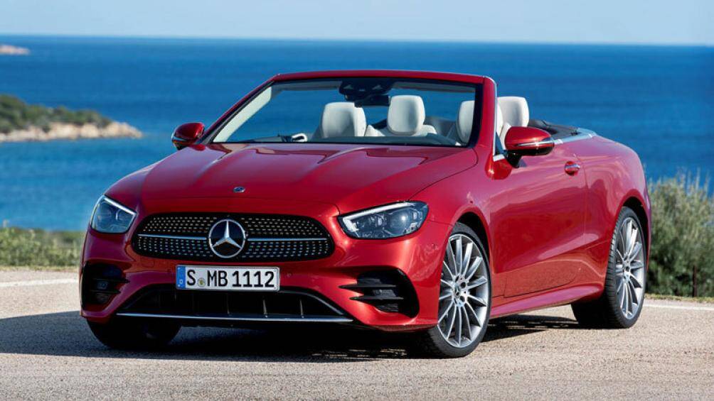 9. Mercedes-Benz E-Class Convertible (giá khởi điểm: 73.250 USD)