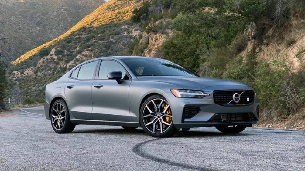 3. Volvo S60 (giá khởi điểm: 39.250 USD)