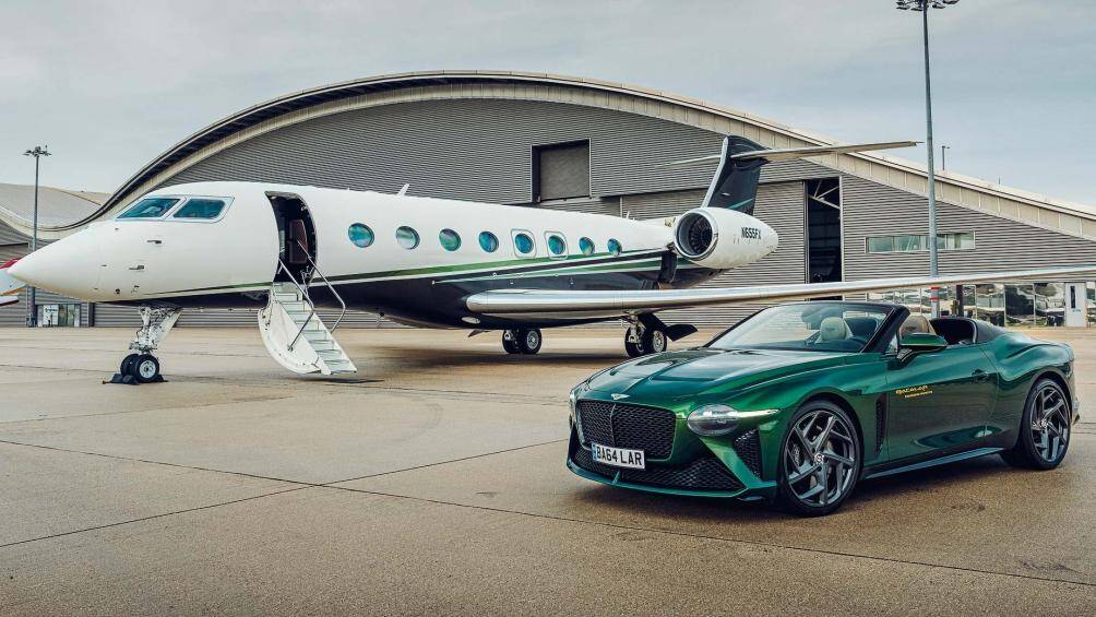 Chiếc Bentley Bacalar này trở thành nguồn cảm hứng cho việc thiết kế nội thất của máy bay trực thăng cao cấp và chuyên cơ