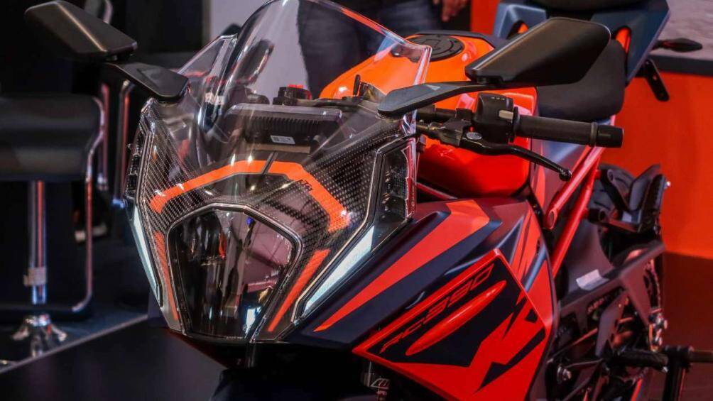 Giá bán của RC 390 2023 được công bố là 33.800 RM (khoảng 177 triệu đồng)