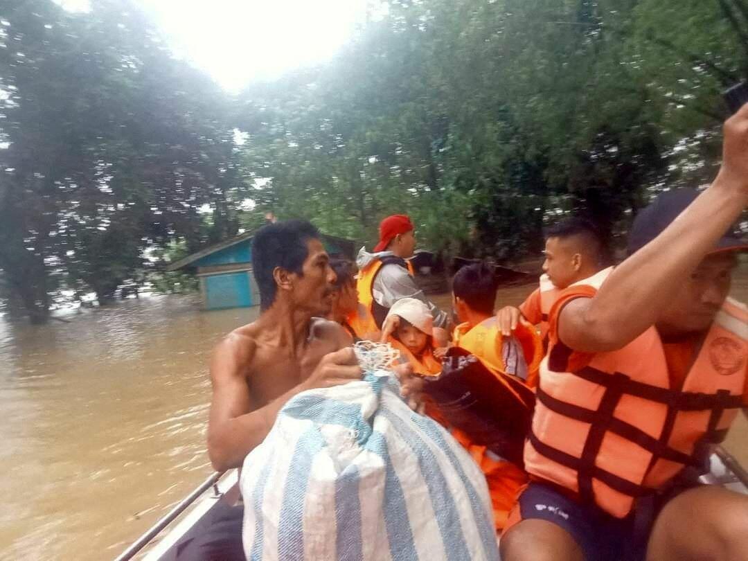 Theo người phát ngôn NDRRMC Rafaelito Alejandro, phần lớn những người thiệt mạng là ở tỉnh Maguindanao, miền Nam Philippines. Chính quyền sở tại đã nâng cảnh báo thiên tai lên mức đỏ từ ngày 28/10.