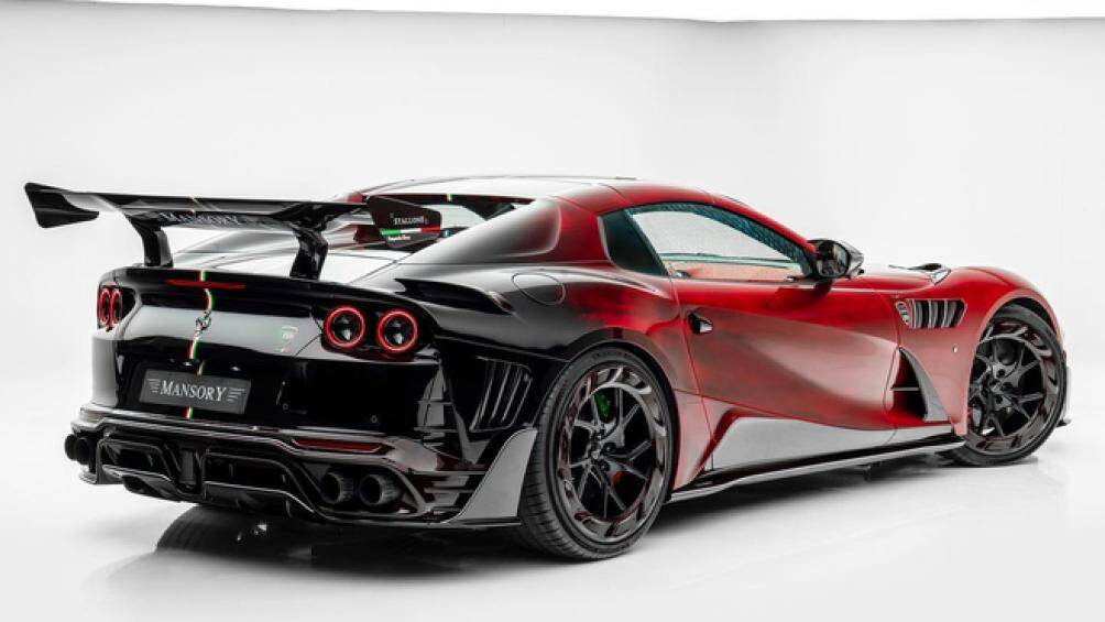 Chiêm ngưỡng siêu xe mui trần Ferrari 812 GTS độ Mansory