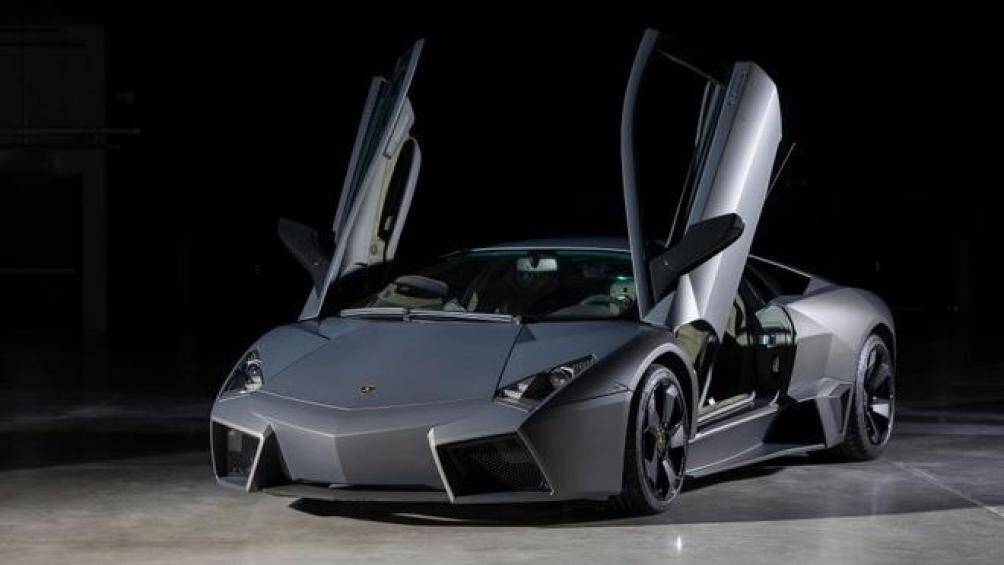 Chiếc Lamborghini Reventon được đấu giá mang số thứ tự 13/20 và được bàn giao cho một khách hàng tại Đức vào năm 2008