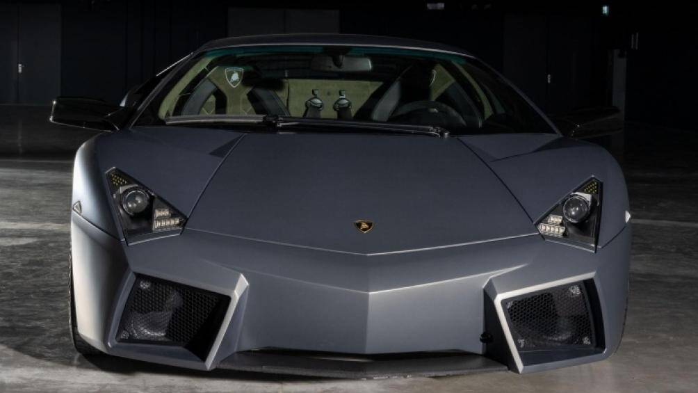 Lamborghini đặt tên siêu phẩm này theo một chú bò tót dũng mãnh, vốn từng hạ gục tay đấu bò tót nổi tiếng Felix Guzman vào năm 1943