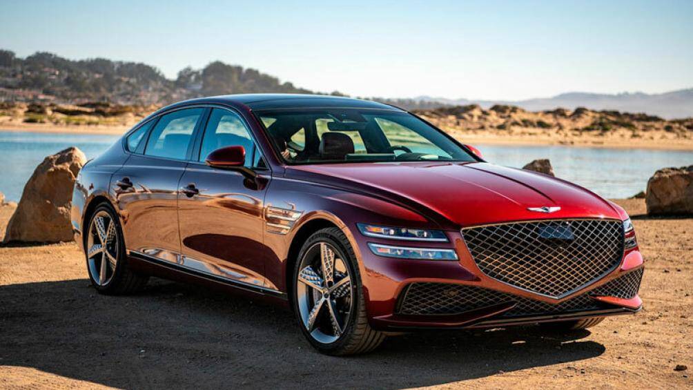 1. Genesis G80 (giá khởi điểm: 48.250 USD)