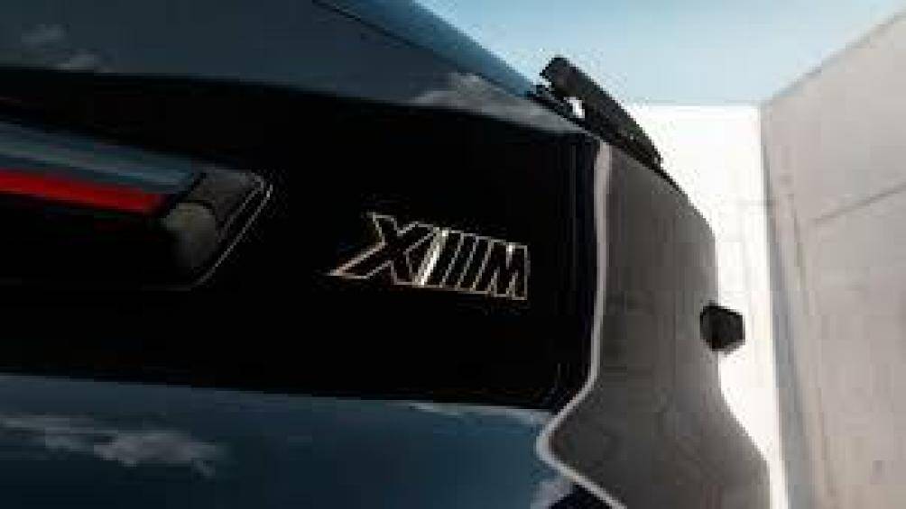 BMW cũng sẽ tăng công suất cho BMW XM Label Red từ 644 mã lực lên thành 738 mã lực