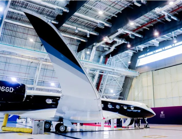 Theo trang web của nhà sản xuất máy bay Mỹ - Tập đoàn Hàng không vũ trụ Gulfstream, chiếc G700 có cabin lớn nhất, sáng tạo và đa năng, với động cơ mới do Roll-Royce sản xuất. Ảnh - Insider