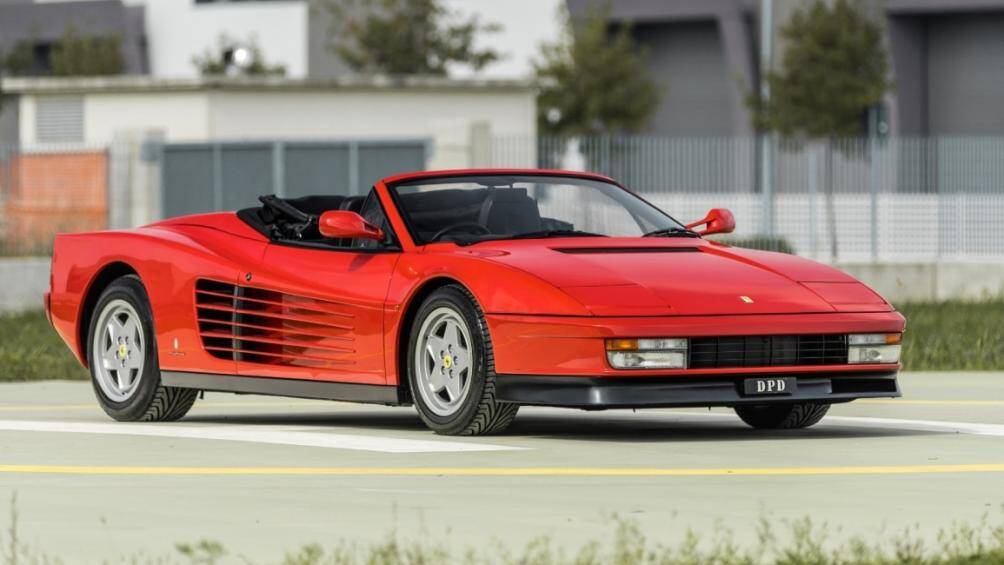 Phiên bản mui trần hàng hiếm của dòng xe Ferrari Testarossa đã chính thức được mang ra đấu giá