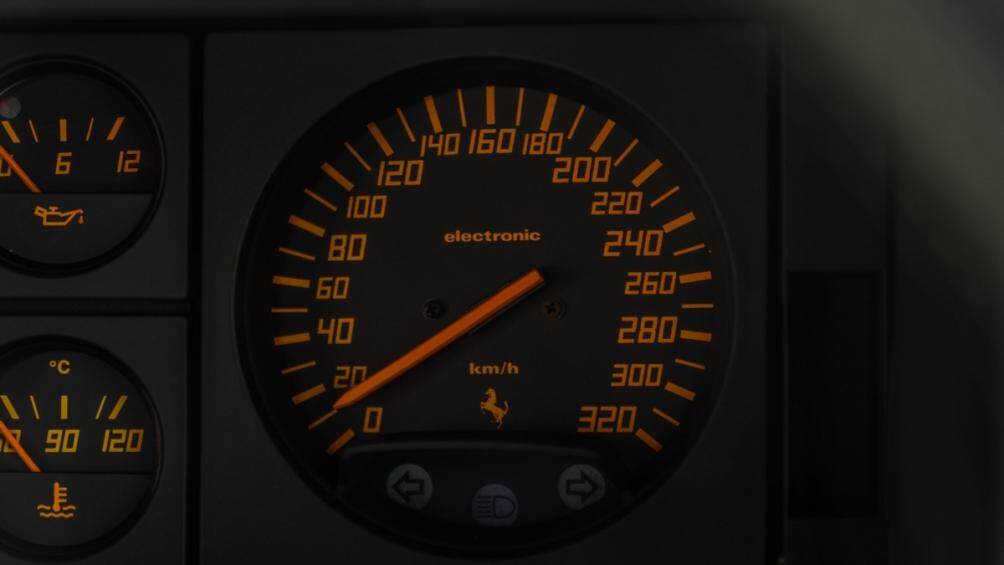 Mẫu xe này còn có giá trị hơn khi chỉ mới chạy 256 dặm (tương đương 413 km)