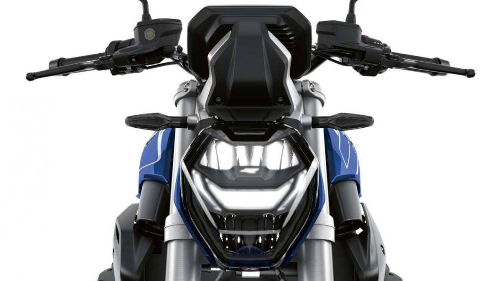 Thay đổi đáng chú ý nhất trên phiên bản cập R 1250 R 2023 là cụm đèn pha LED có thiết kế mới