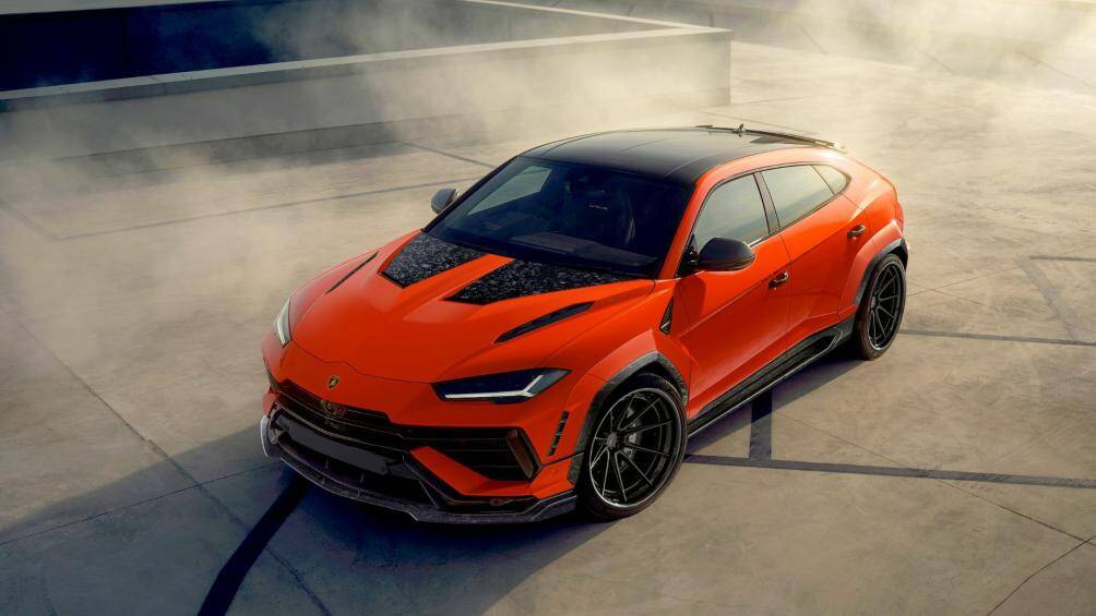 Phần đầu xe của Urus vẫn giữ lại bộ chia nhưng có thêm nhiều đường nét carbon giả và ít đường viền màu thân xe hơn