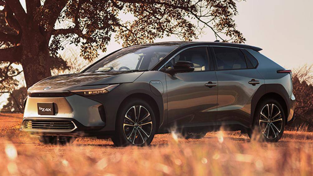 Mức giá xe Toyota bZ4X tại Indonesia tương đương khoảng 1,9 tỷ đồng và tại Thái Lan là 1,267 tỷ đồng do được hưởng các ưu đãi về thuế