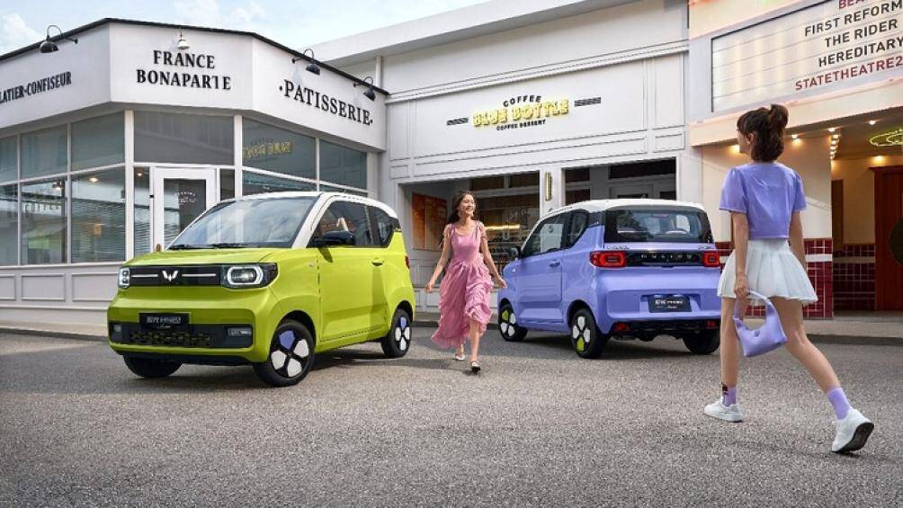 Cụ thể, Wuling Hongguang Mini EV Macaron 2023 có thêm 2 màu sơn ngoại thất mới là tím và xanh cốm