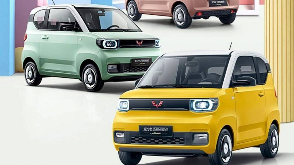 Wuling Hongguang Mini EV Macaron 2023 được thiết kế theo phong cách xe kei car của Nhật Bản (xe hộp diêm), với chiều cao nổi bật