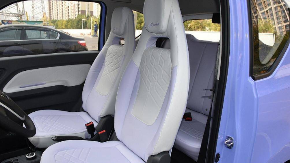 "Trái tim" của Wuling Hongguang Mini EV Macaron 2023 là mô-tơ điện mạnh 27 mã lực và mô-men xoắn cực đại 85 Nm