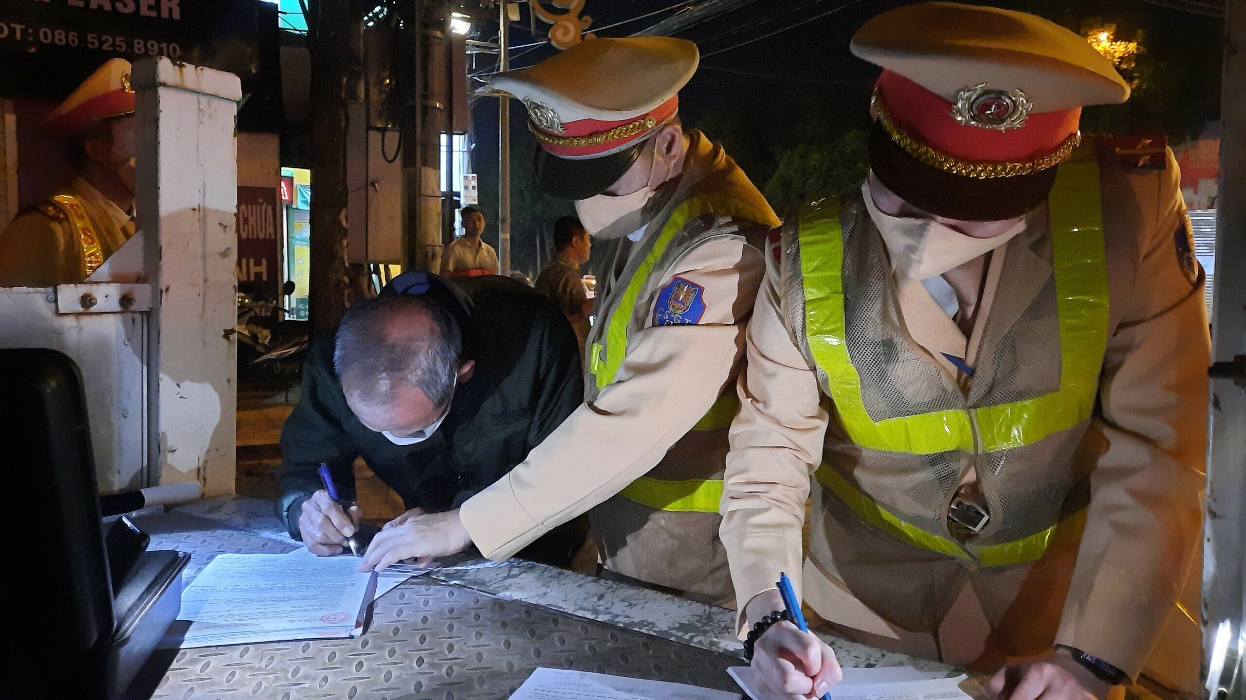 Khi được tổ công tác giải thích, cụ B. cho hay: "Đây là bài học kinh nghiệm để lần sau tôi không mắc phải", ông B. nói.