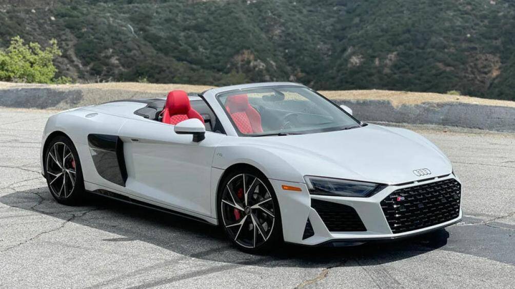 9. Audi R8 Spyder (giá khởi điểm: 171.000 USD)