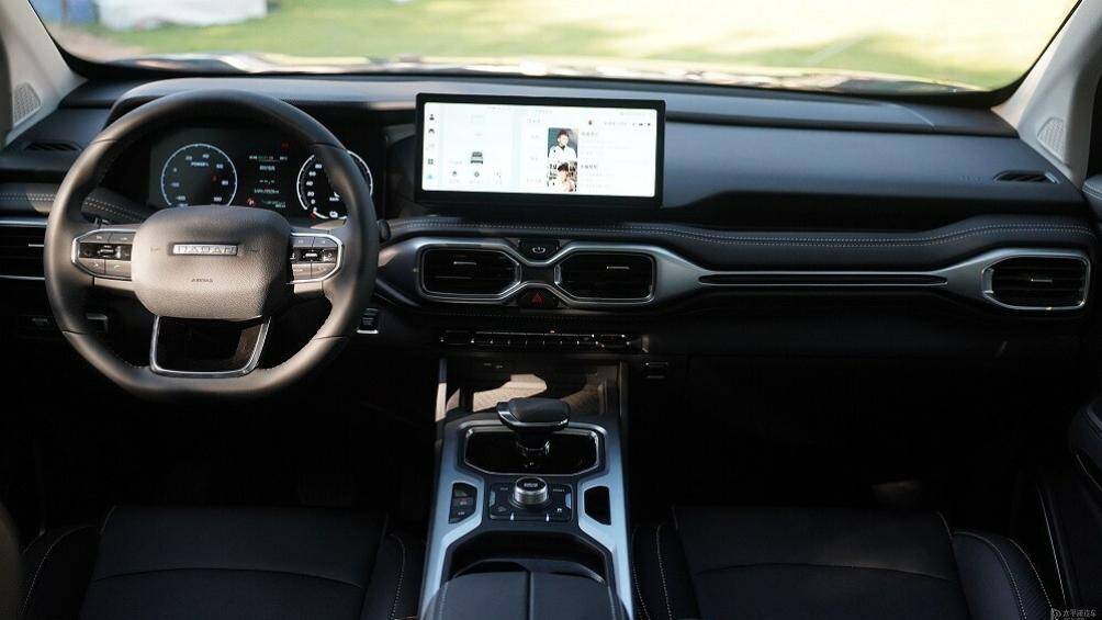 Những hình ảnh nội thất chính thức của mẫu xe bán tải chạy điện tầm trung mang thương hiệu Trung Quốc - Geely Radar RD6 - vừa được công bố