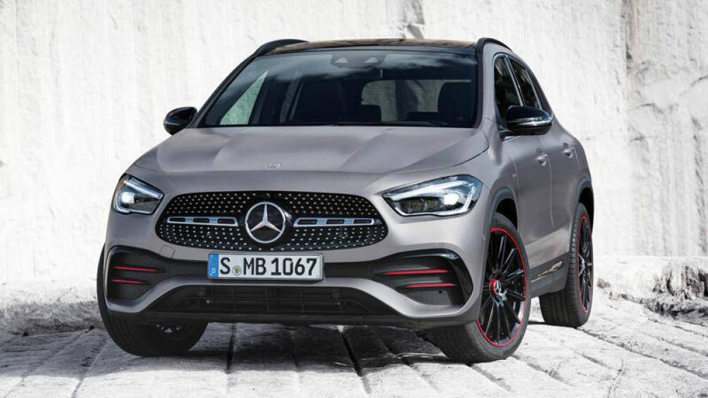 6. Mercedes-Benz GLA 250 2023 (giá khởi điểm: 37.500 USD)