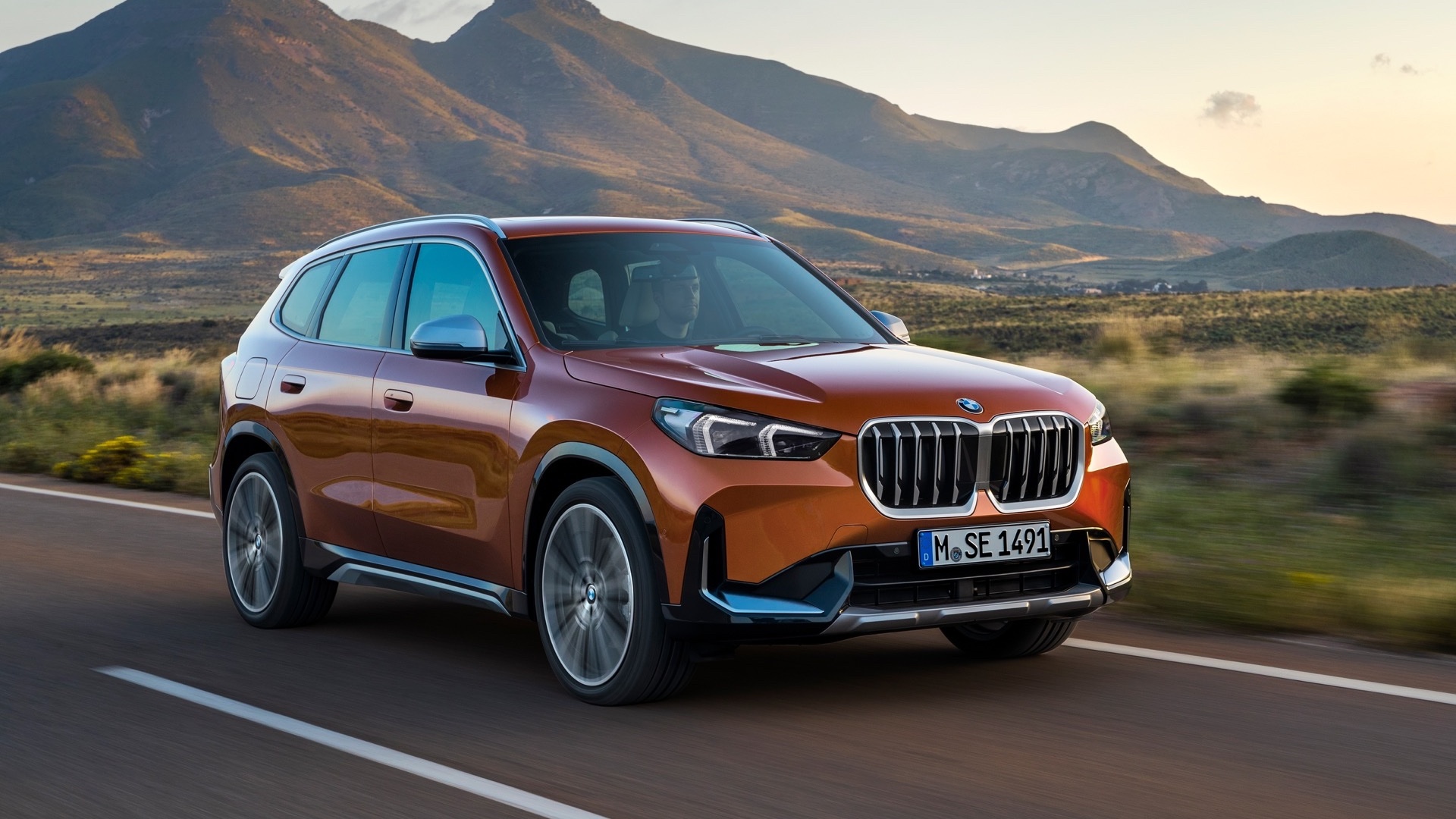 7. BMW X1 xDrive28i 2023 (giá khởi điểm: 38.600 USD)