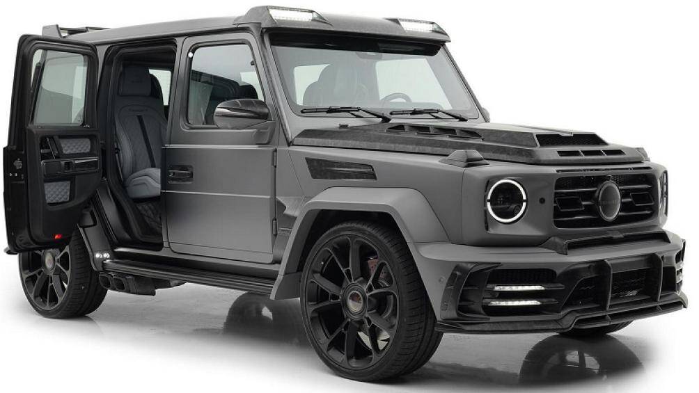 Mới đây, hãng Mansory đã ra mắt chiếc Mercedes G-Class với phong cách hai màu, chuyển màu ở giữa thân xe cùng gói độ cửa cắt kéo