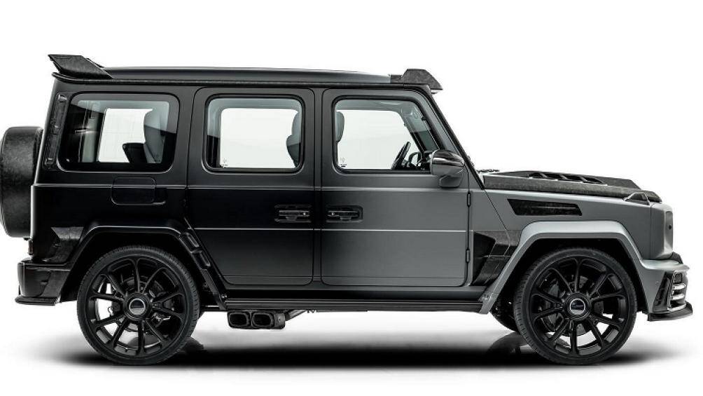 Các chi tiết sợi carbon được sử dụng làm điểm nhấn tại ốp vòm bánh xe cũng như các khe thoát gió, cùng với đó là bộ cánh gió cố định phía sau