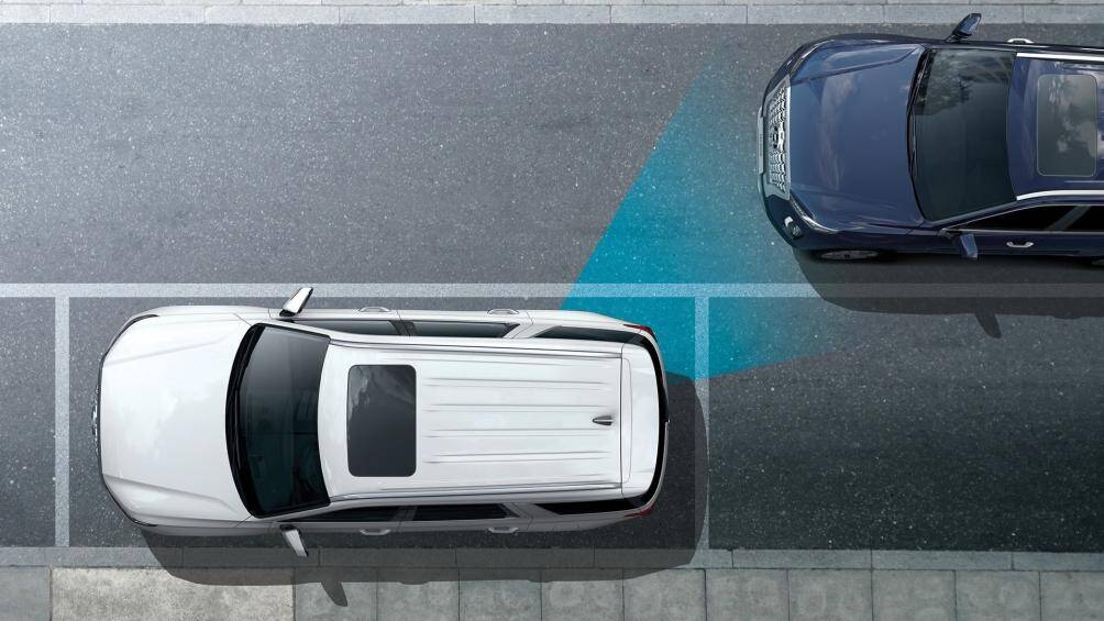 Khoá cửa an toàn: Hyundai đang sử dụng công nghệ này trên một số mẫu xe. Bằng cách dùng radar, xe có thể nhận biết để phát hiện phương tiện đang đi tới. Nếu không an toàn, cửa xe sẽ không mở được