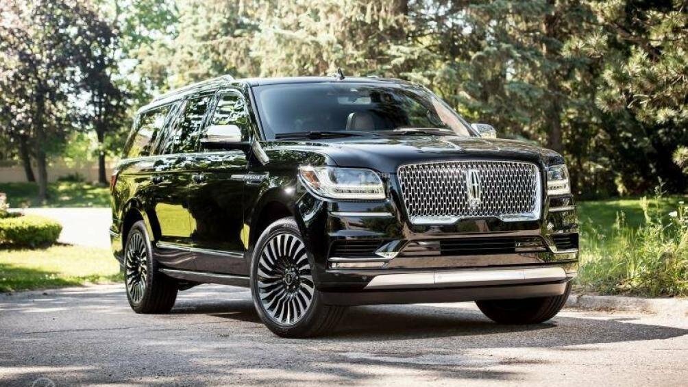 7. Lincoln Navigator (mức giảm: 51,9%)